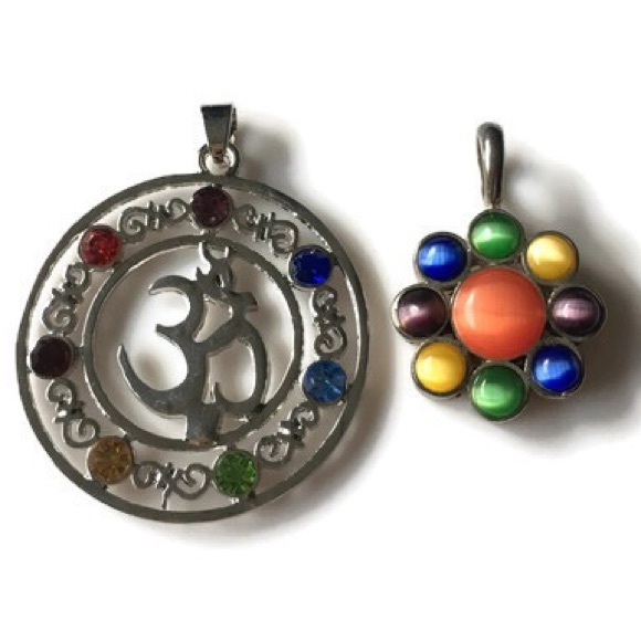 Set of Chakras Pendants Om Spiritual Yoga Jewelry - Picture 1 of 3